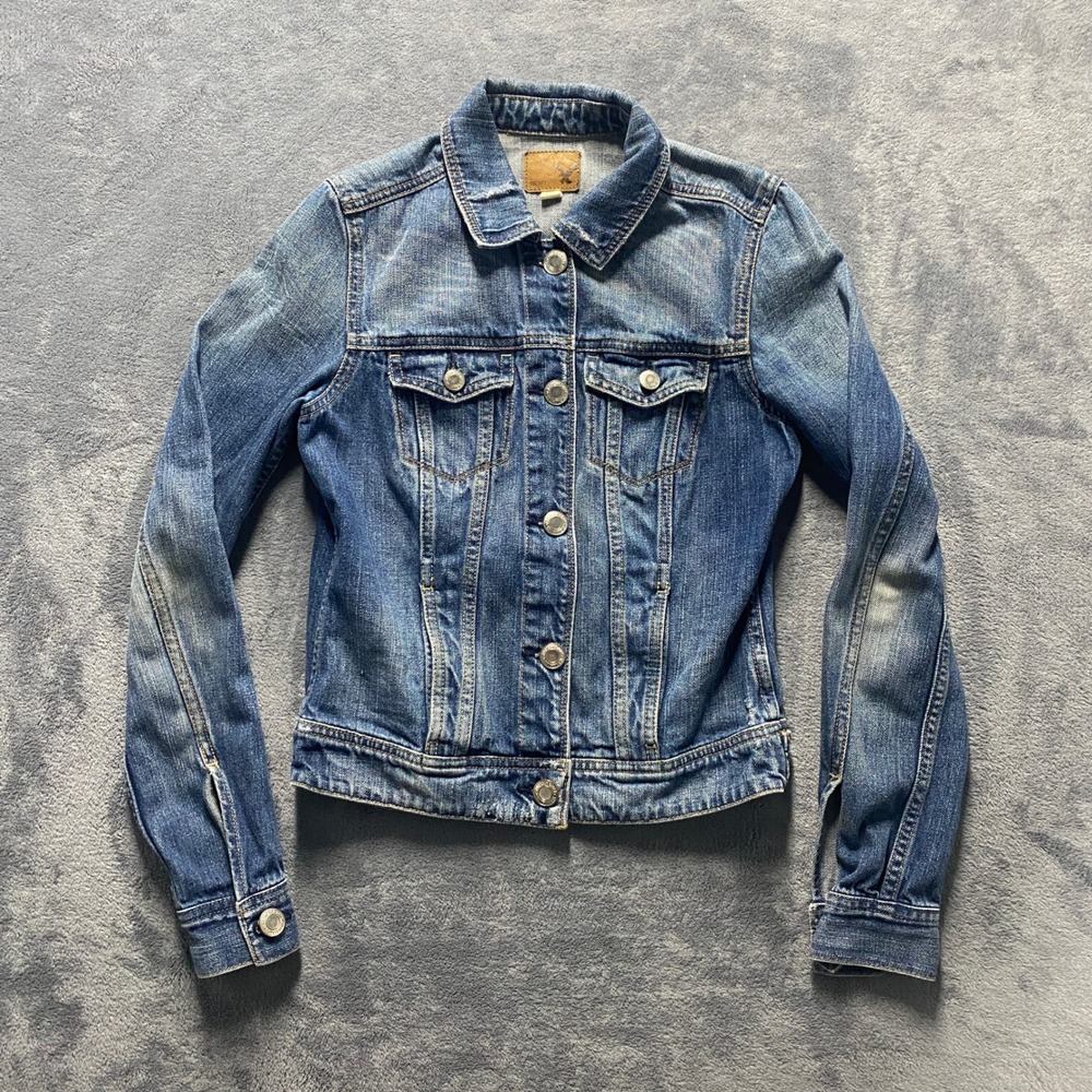 American Eagle Denim Jean Jacket Womens XS Blue Made 2014 Distressed Trucker